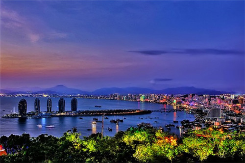 啊要辣油馄饨铺